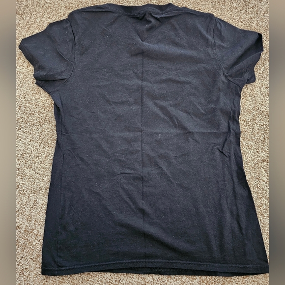 Like New MAMA Bear Tshirt - Picture 2 of 5